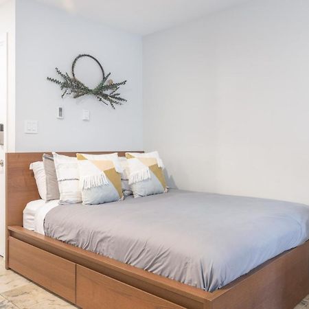 Gorgeous Whistler Creekside Studio Appartamento Esterno foto