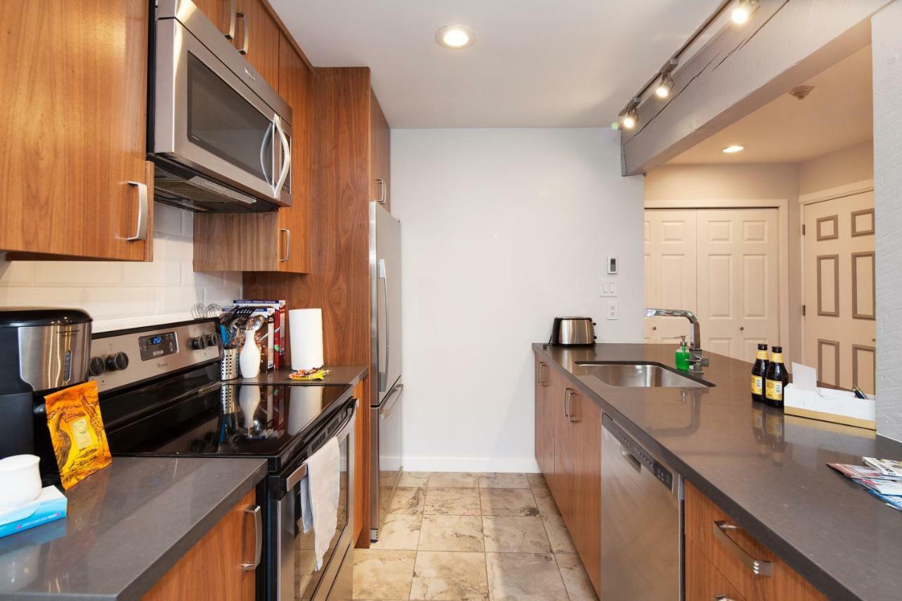 Gorgeous Whistler Creekside Studio Appartamento Esterno foto